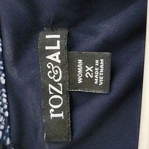 Navy blue/white sleeveless jumpsuit